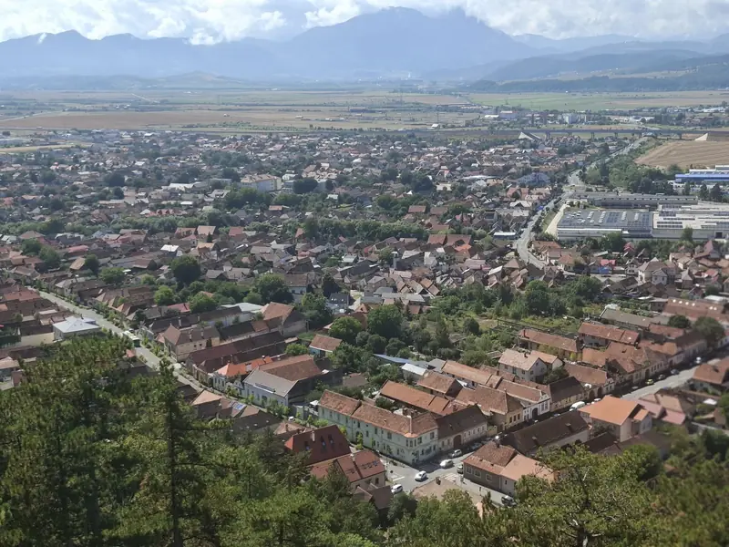 Panoramă asupra localității — Cetatea Râșnov